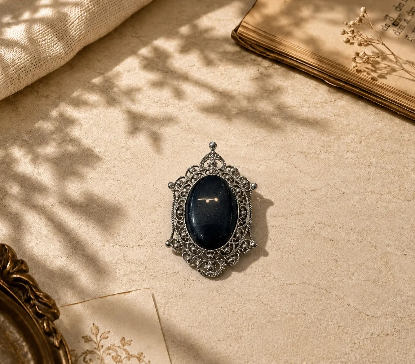 Heritage Siyah Taşlı Metal Kitap Ayracı